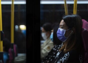 Corea del Sur, mascarillas transporte. Foto agencias.
