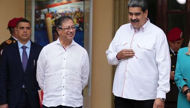 Gustavo Petro y Nicolás Maduro. Foto agencias.