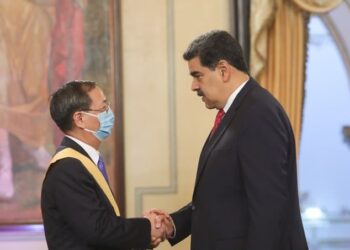 Li Baorong y Nicolás Maduro. Foto @PresidencialVen