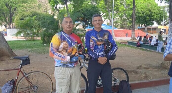 Ciclistas de Guárico. Foto Radio Fe y Alegría Noticias.