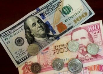 Dólar. moneda cubana. Foto de archivo.