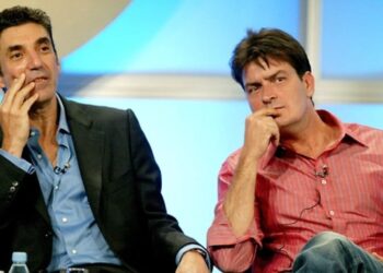 Executive Producer Chuck Lorre (L) and actor Charlie Sheen.