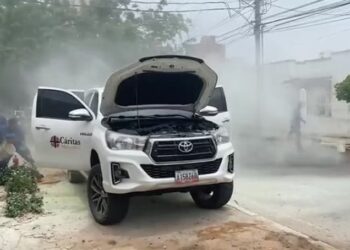 Gasolina, incendios autos Venezuela.