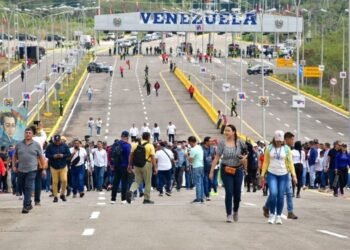 Imagen del 1 de enero de 2023, cuando se reabrió totalmente la frontera entre Colombia y Venezuela. - Foto Alcaldía de Cúcuta