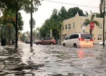 Inundaciones y vuelos cancelados por un fuerte temporal en el sur de Florida. Foto agencias.