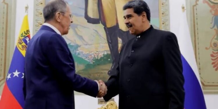 Nicolás Maduro y el canciller ruso Sergei Lavrov. Foto @PresidencialVen