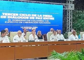 Diálogos entre el Gobierno de Colombia y el ELN en Cuba. Foto Twitter @ComisionadoPaz