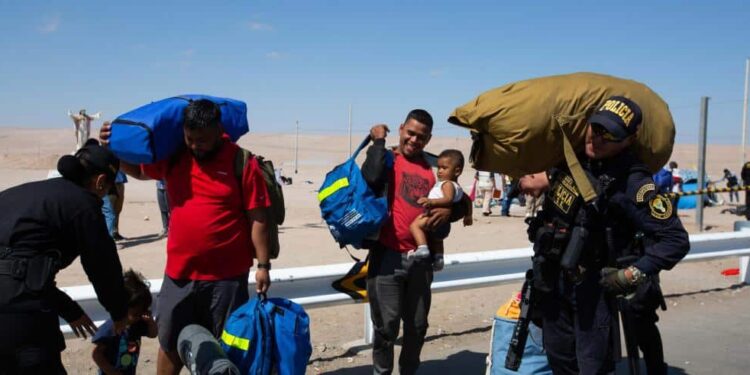 Migrantes venezolanos en Perú. Foto agencias.