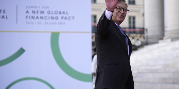 Paris (France), 23/06/2023.- Colombian President Gustavo Petro arrives for the closing session of the New Global Financial Pact Summit, Paris, France, 23 June 2023. The two-day summit aimed at seeking better responses to tackle poverty and climate change issues by reshaping the global financial system. (Francia) EFE/EPA/Lewis Joly / POOL MAXPPP OUT