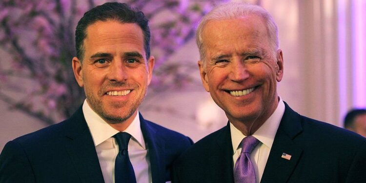 Hunter Biden y Joe Biden. Foto agencias.