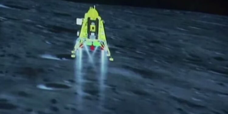 La misión espacial Chandrayaan-3 de la India llegó a la Luna.