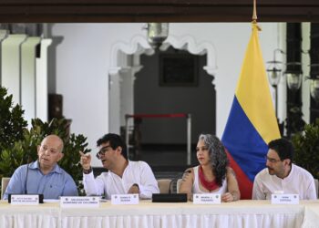(L to R) Delegates of the Colombian government, Otty Patino, Danilo Rueda, Maria Pizarro, and Ivan Cepeda, speak while taking part in an event in the framework of the peace talks with Colombia's last active guerrilla group, the National Liberation Army (ELN) delegates, at the La Casona Cultural Aquiles Nazoa Centre in Caracas on September 4, 2023. The Colombian government and the guerrillas of the National Liberation Army (ELN) agreed on Monday, one month after the truce, to establish "critical zones" in regions affected by the armed conflict, which, according to the insurgents, have "been under fire". (Photo by Yuri CORTEZ / AFP)
