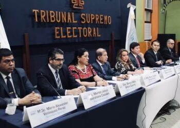 En un nuevo intento por evitar la asunción de Arévalo, la Fiscalía de Guatemala pidió retirar la inmunidad a varios magistrados del Tribunal Supremo Electoral (Europa Press)