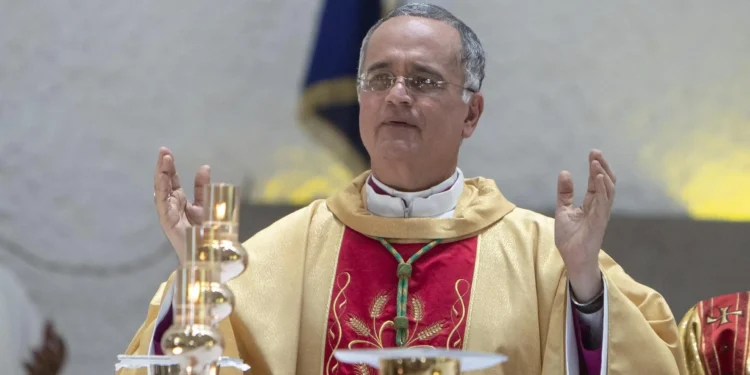 El exiliado obispo auxiliar de la Arquidiócesis de Managua, Silvio José Báez Ortega