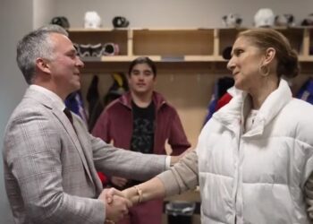 Celine Dion y el entrenador de los Canadiens, ----, recordaron la ocasión en que la intérprete le cantó al Papa cuando sólo tenía 14 años (Créditos: Instagram/@canadiensmtl)