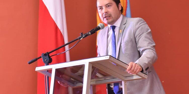 El alcalde de Coronal- Chile, Boric Chamorro