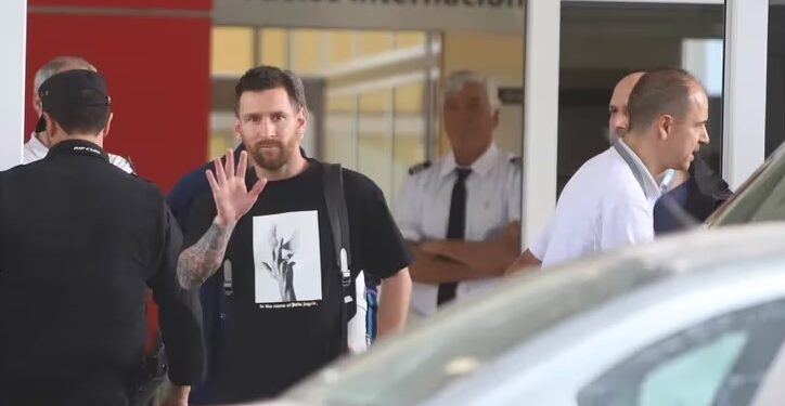 Messi llegó a la Argentina para jugar ante Uruguay y Brasil (rsfotos)