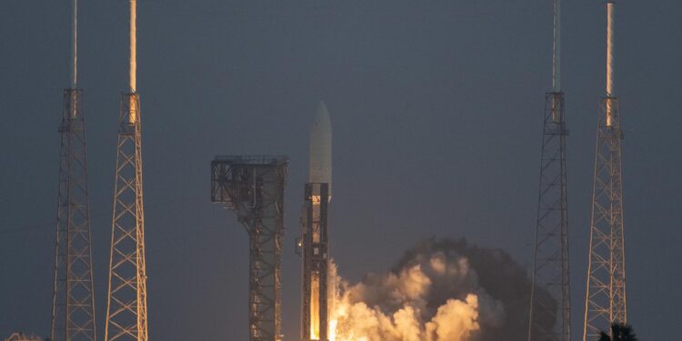 El cohete de la misiónm United Launch Alliance Atlas V 531, en una fotgrafía de archivo. EFE/EPA/CJ Gunther