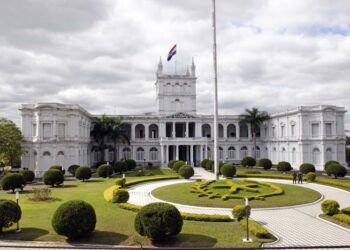 Palacio de los Lopez: House of Senate.
Asuncion is the capital of Paraguay.