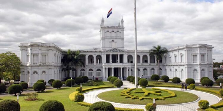 Palacio de los Lopez: House of Senate.
Asuncion is the capital of Paraguay.