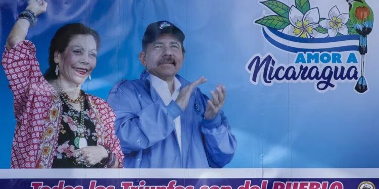 El Departamento del Tesoro de Estados Unidos ha sancionado a varios cercanos a Daniel Ortega por actuar como sus testaferros para ocultar propiedades y empresas de origen ilícito. Foto EFE/ Jorge Torres