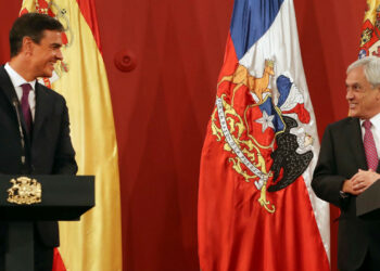 Pedro Sánchez y Sebastián Piñera.