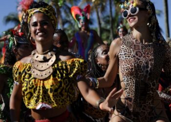 Fiesta anual 'Amigos da Onca' durante las festividades de Carnaval en Río de Janeiro, Brasil, 10 de febrero de 2024. REUTERS/Ricardo Moraes
