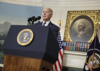 Washington, Dc (United States), 08/02/2024.- US President Joe Biden speaks after the release of the special counsel report about the classified documents found at Bidens private home, in the Diplomatic Room at the White House, in Washington, DC, USA, 08 February 2024. EFE/EPA/Sipa USA / POOL