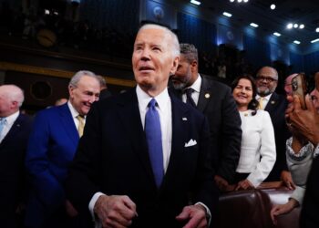 Washington (United States), 08/03/2024.- US President Joe Biden arrives to the House Chamber of the US Capitol for his third State of the Union address to a joint session of Congress in Washington, DC, USA, 07 March 2024. EFE/EPA/SHAWN THEW / POOL