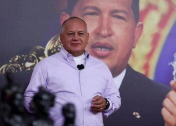Diosdado Cabello. Foto Con el mazo