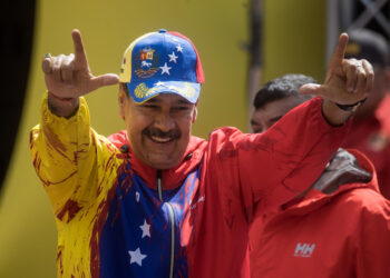 AME3668. CARACAS (VENEZUELA), 29/02/2024.- Fotografía de archivo fechada el 29 de febrero de 2024 del presidente de Venezuela, Nicolás Maduro, durante un acto en Caracas (Venezuela). El gobernante Partido Socialista Unido de Venezuela (PSUV) proclamó este sábado al presidente Nicolás Maduro como su candidato para las elecciones del próximo 28 de julio, en las que buscará su tercer período en el poder, al que llegó en 2013. EFE/ Miguel Gutiérrez ARCHIVO