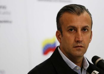 Venezuela's Vice President Tareck El Aissami pauses as he talks to the media during a news conference in Caracas, Venezuela April 6, 2017. REUTERS/Marco Bello