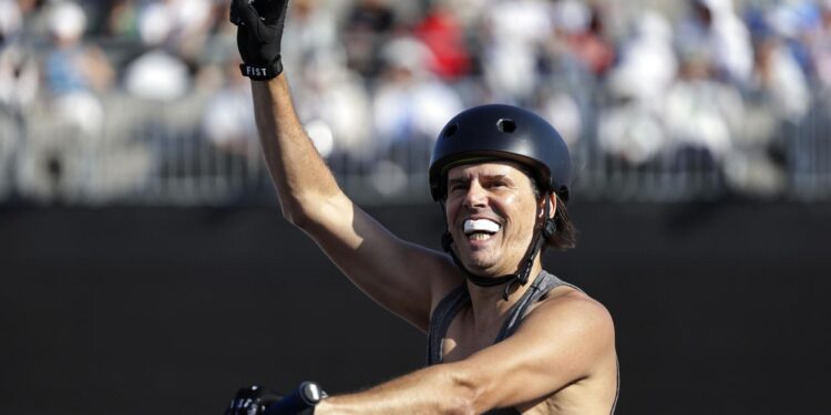 Shanghai (China), 17/05/2024.- Daniel Dhers of Venezuela cheers during the Cycling BMX Freestyle Men's Park Qualification at the Olympic Qualifier Series Shanghai 2024 in Shanghai, China, 17 May 2024. (Ciclismo) EFE/EPA/ALEX PLAVEVSKI