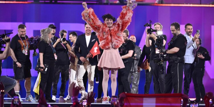 Malmo (Sweden), 11/05/2024.- Nemo representing Switzerland with the song The Code wins the final of the 68th edition of the Eurovision Song Contest (ESC) at the Malmo Arena, in Malmo, Sweden, 11 May 2024. (Suecia, Suiza) EFE/EPA/JESSICA GOW SWEDEN OUT