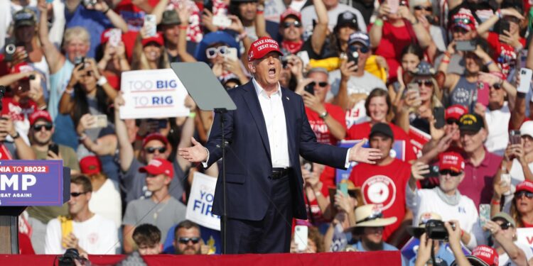 Butler (United States), 13/07/2024.- Former US President Donald Trump arrives at a campaign rally at the Butler Farm Show Inc. in Butler, Pennsylvania, USA, 13 July 2024. During the campaign rally Trump was rushed off stage by secret service after a shooting. Former US President Donald Trump stated on social media that a bullet pierced the upper part of his right ear and that a person attending the rally was killed, another was injured and that the alleged shooter was dead. EFE/EPA/DAVID MAXWELL