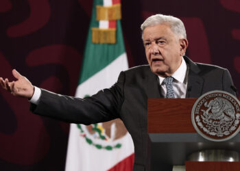 MEX4729. CIUDAD DE MÉXICO (MÉXICO), 31/07/2024.- El presidente de México, Andrés Manuel López Obrador, participa en su conferencia de prensa matutina este miércoles, en el Palacio Nacional de Ciudad de México (México). López Obrador aseguró que "no hay pruebas" sobre el supuesto fraude electoral en Venezuela, en el que ganó su tercer mandato Nicolás Maduro, y cuestionó a la Organización de Estados Americanos (OEA) por su "intervencionismo". EFE/José Méndez