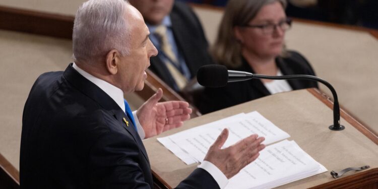 Washington (United States), 24/07/2024.- Prime Minister of Israel Benjamin Netanyahu delivers an address to a joint meeting of Congress in the chamber of the US House of Representatives on Capitol Hill in Washington, DC, USA, 24 July 2024. Netanyahu's address to a joint meeting of the US Congress comes amid a close 2024 US presidential election cycle. Thousands of pro-Palestinian protesters were expected to gather near the US Capitol when Netanyahu becomes the first leader to address the US Congress four times. (Protestas) EFE/EPA/MICHAEL REYNOLDS