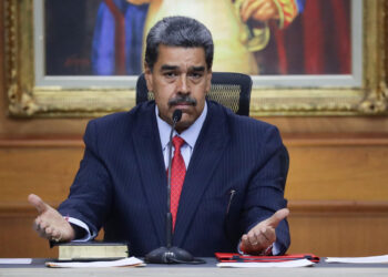 AME6906. CARACAS (VENEZUELA), 31/07/2024.- El presidente de Venezuela, Nicolás Maduro, habla durante una rueda de prensa este miércoles, en el Palacio de Miraflores en Caracas (Venezuela). EFE/ Ronald Peña R.