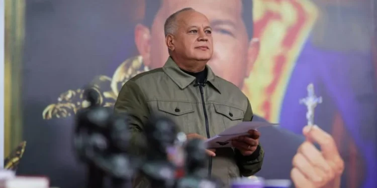 Diosdado Cabello. Foto Con el mazo