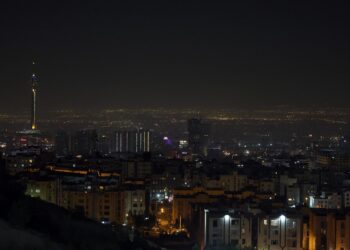 Tehran (Iran (islamic Republic Of)), 26/10/2024.- A general view of the capital city of Tehran, Iran, early 26 October 2024. Israel Defense Forces (IDF) spokesman Daniel Hagari stated on 25 October that the 'Israel Defense Forces is conducting precise strikes on military targets in Iran'. (Teherán) EFE/EPA/ABEDIN TAHERKENAREH