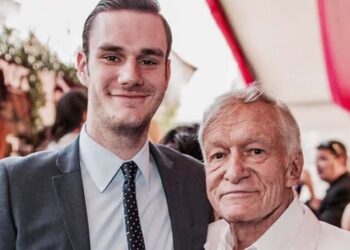 Cooper Hefner busca revitalizar el legado de su padre en Playboy.