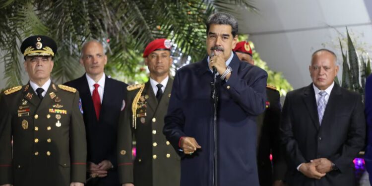 Nicolás Maduro presidente de Venezuela tras participar en la cumbre de los BRICS en Rusia en Maiquetía (Venezuela). El 26 de octubre 2024.
Prensa Miraflores (EFE)