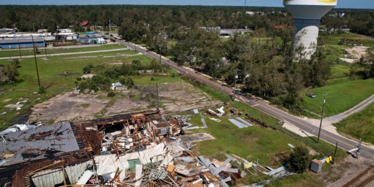 An aerial picture taken on September 28, 2024, shows storm damage in the aftermath of Hurricane Helene in Valdosta, Georgia. - At least 44 people died across five US states battered by powerful storm Helene, authorities said on September 27, after torrential flooding prompted emergency responders to launch massive rescue operations. (Photo by John Falchetto / AFP)