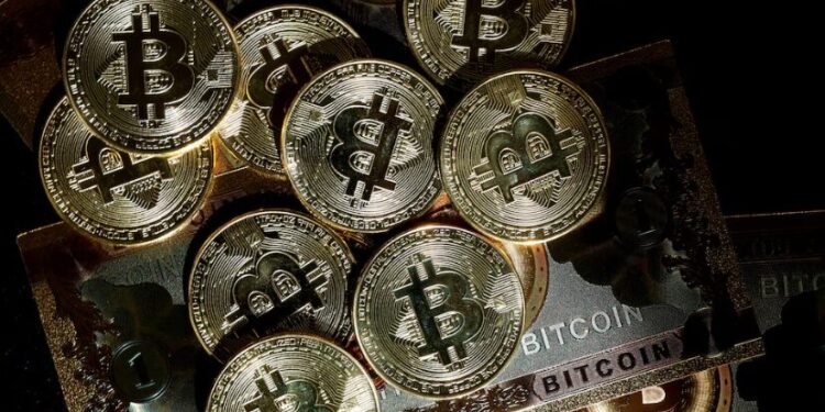 Antes del 6 de noviembre, cuando Donald Trump ganó la contienda electoral, el bitcoin cotizaba por debajo de los USD 70.000, pero semanas después superó los USD 99.000 (Foto: Reuters)