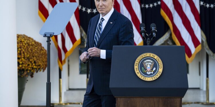 Washington (United States), 07/11/2024.- US President Joe Biden delivers remarks on the results of the 2024 presidential election during an address to the nation in the Rose Garden of the White House in Washington, DC, USA, 07 November 2024. President Biden stated he accepts the choice the country made, after Republican presidential candidate Donald J. Trump was declared the winner of the 2024 US presidential election over Democratic presidential candidate US Vice President Kamala Harris. (Elecciones) EFE/EPA/GRAEME SLOAN