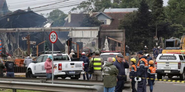 Vista general del lugar donde se estrelló un avión en el centro de Gramado, estado de Rio Grande do Sul (REUTERS/Edson Vara)