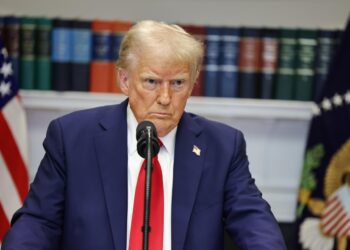 Washington (United States), 21/01/2025.- US President Donald Trump delivers remarks on artificial intelligence (AI) infrastructure in the Roosevelt Room of the White House in Washington DC, USA, 21 January 2025. Trump is expected to announce a 500 US billion dollar AI infrastructure investment in the US. EFE/EPA/AARON SCHWARTZ / POOL