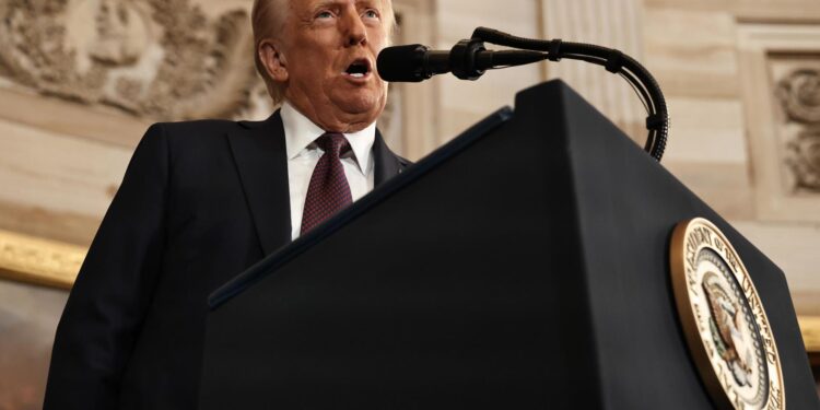 Washington (United States), 20/01/2025.- U.S. President Donald Trump speaks during inauguration ceremonies in the Rotunda of the U.S. Capitol on January 20, 2025 in Washington, DC. Donald Trump takes office for his second term as the 47th president of the United States. (Estados Unidos) EFE/EPA/Chip Somodevilla / POOL