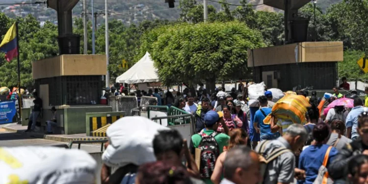 Puente Simón Bolívar, en la frontera entre Venezuela y Colombia, que conecta San Antonio de Táchira con Cúcuta AFP